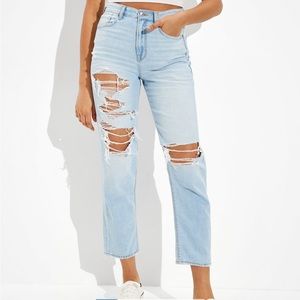 American Eagle Mom Straight Jean